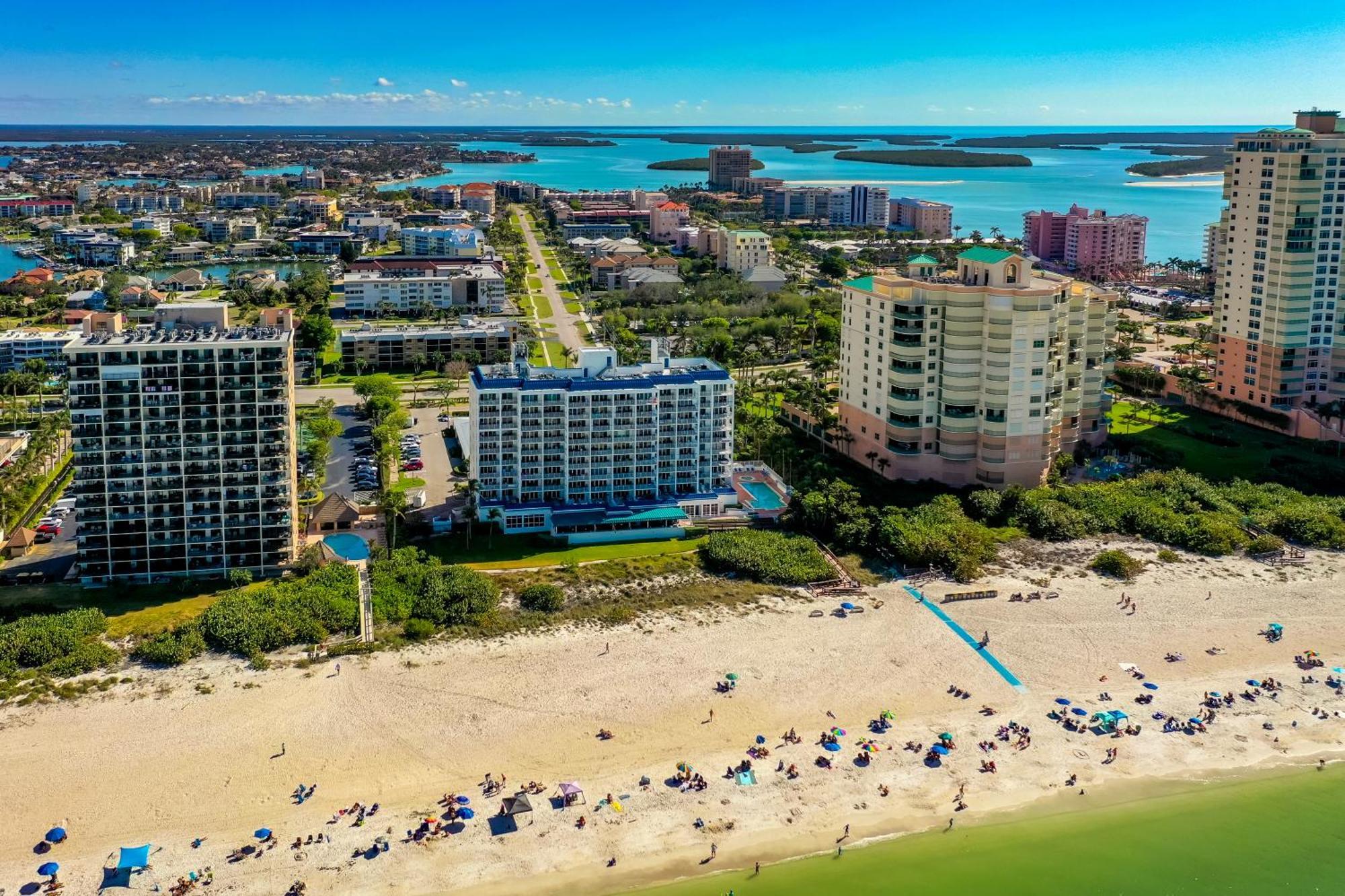 Totally Renovated Beachfront Condo At Apollo! Marco Island Exterior photo